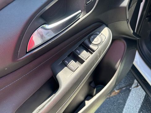 Used 2025 Buick Envista Sport Touring FWD image 14
