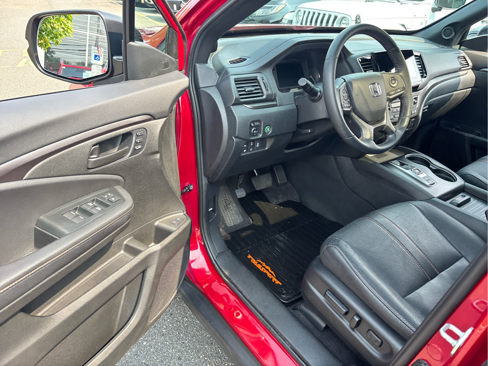 Used 2023 Honda Passport TrailSport image 7