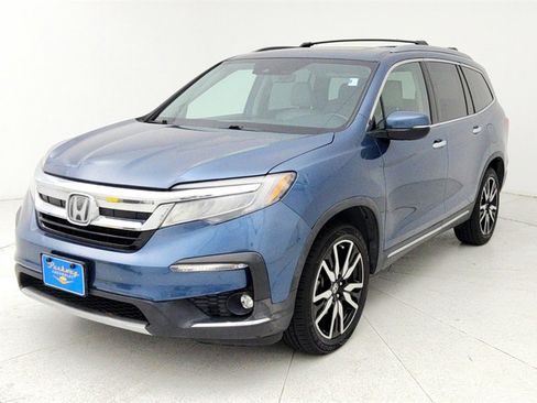 Used 2020 Honda Pilot Touring image 1