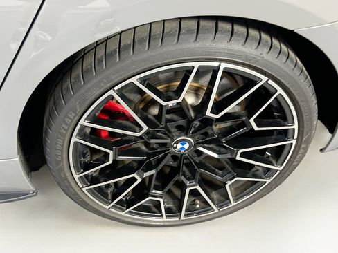 Used 2021 BMW 540i xDrive w/ M Sport Package image 32