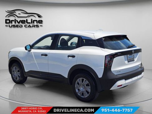 Used 2025 Nissan Kicks S w/ Charging Package FWD image 8