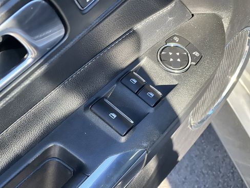 Used 2020 Ford Mustang Premium image 17