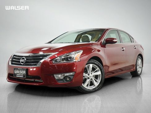 Used 2013 Nissan Altima 2.5 SL w/ Technology Pkg FWD image 1