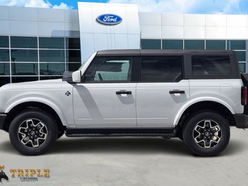 New 2026 Ford Bronco Outer Banks AWD/4WD image 3