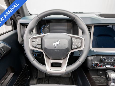 Used 2024 Ford Bronco Outer Banks AWD/4WD image 11