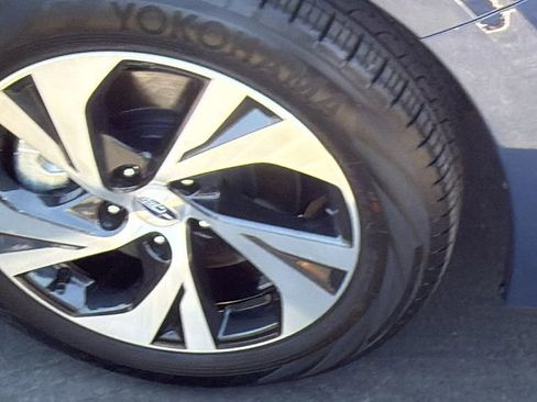 Used 2025 Subaru Legacy Premium AWD/4WD image 10