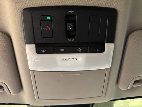 Used 2023 Nissan Altima 2.5 SR w/ SR Premium Package image 40