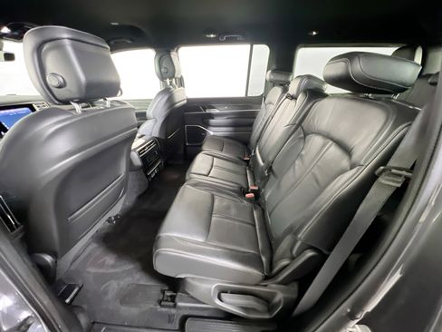 Used 2022 Jeep Wagoneer Series II image 24