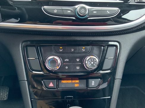 Used 2022 Buick Encore Preferred w/ Safety Package image 33