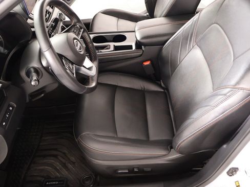 Used 2024 Nissan Altima 2.5 SR w/ SR Premium Package image 11