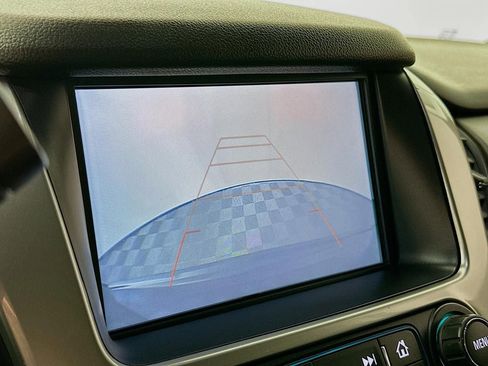 Used 2020 Chevrolet Suburban LT image 47