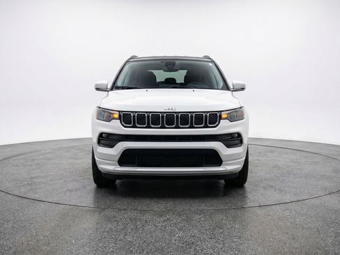 Used 2025 Jeep Compass Limited image 2