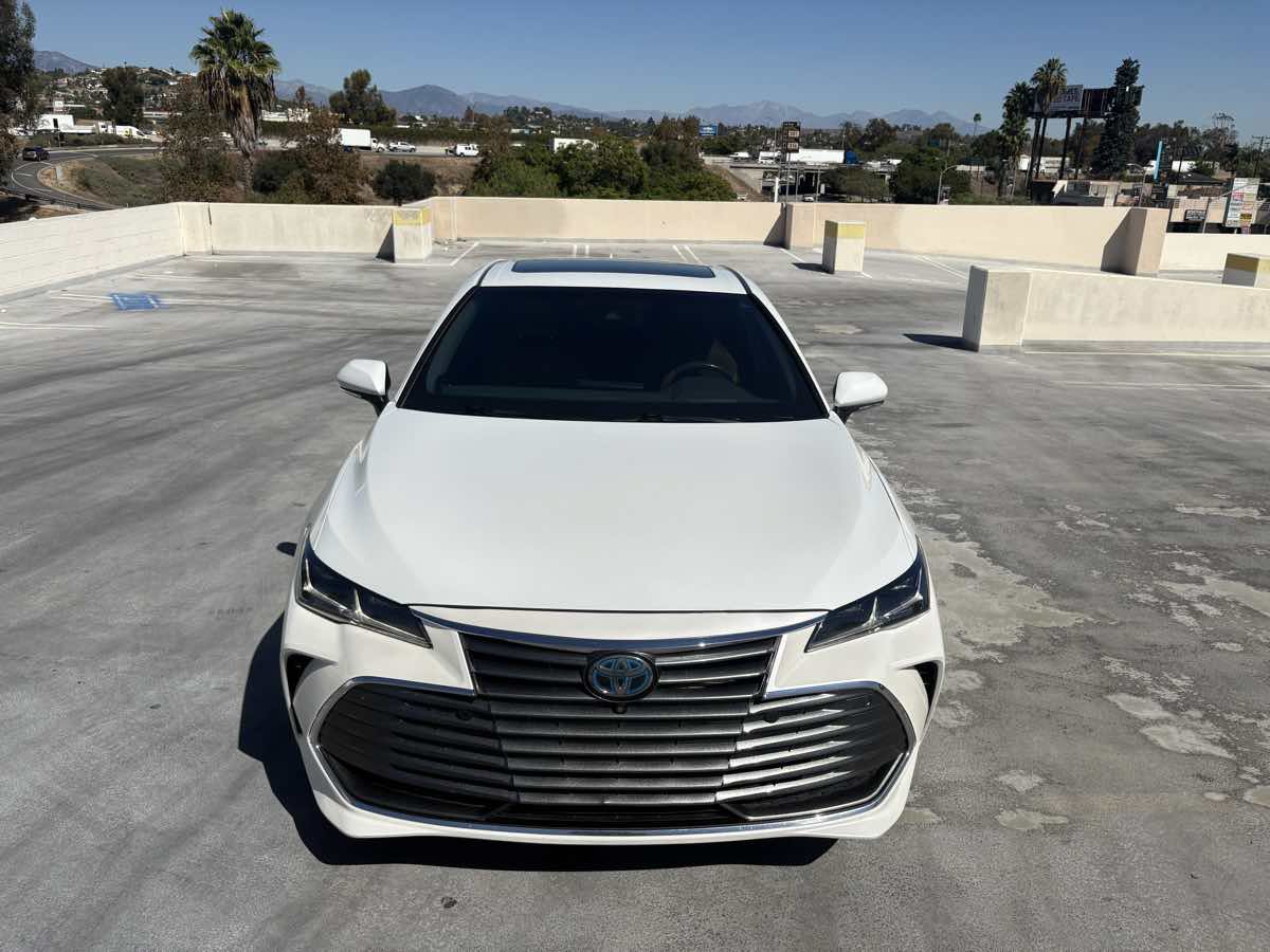 Used 2020 Toyota Avalon Limited w/ Advanced Safety Package FWD image 8