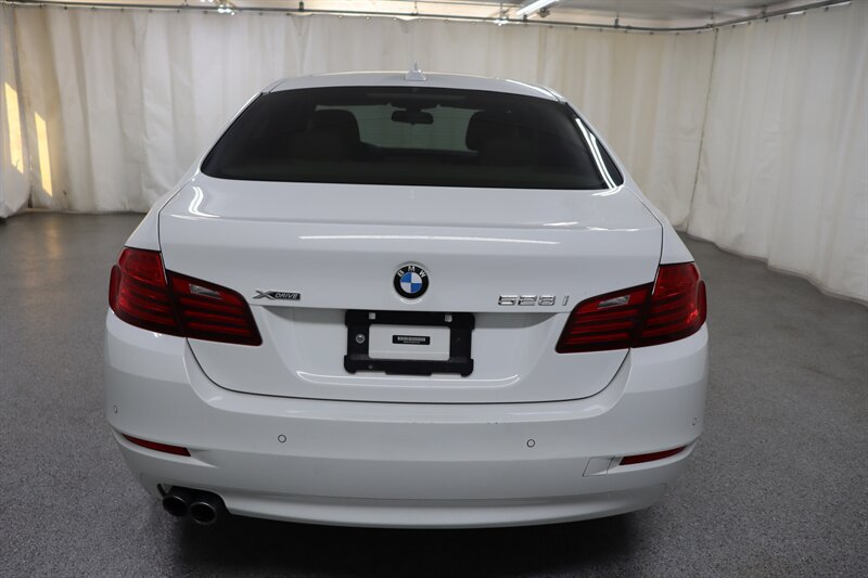 Used 2014 BMW 528i xDrive Sedan AWD/4WD image 5
