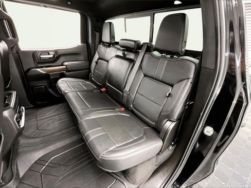 Used 2022 Chevrolet Silverado 1500 High Country w/ Technology Package image 27