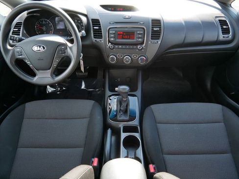 Used 2017 Kia Forte LX FWD image 13