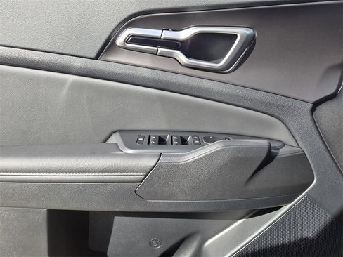 New 2026 Kia Sportage EX w/ EX Panorama Roof Package image 16