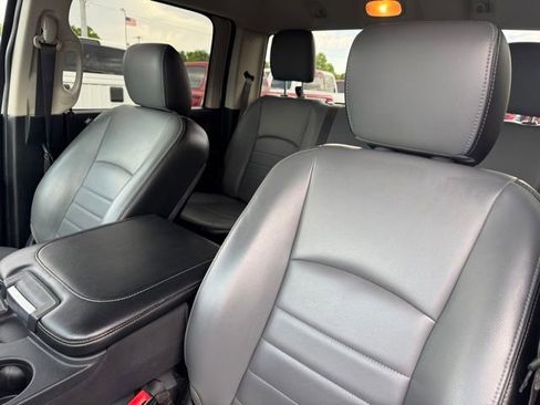 Used 2022 RAM 1500 Tradesman w/ Chrome Appearance Group AWD/4WD image 11