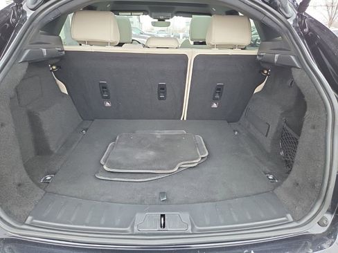 Used 2019 Jaguar E-PACE R-Dynamic SE image 28