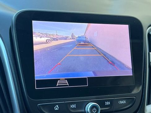 Used 2023 Chevrolet Malibu LT image 24