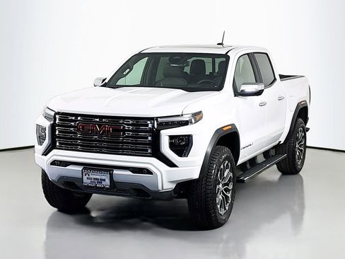 New 2026 GMC Canyon Denali image 3