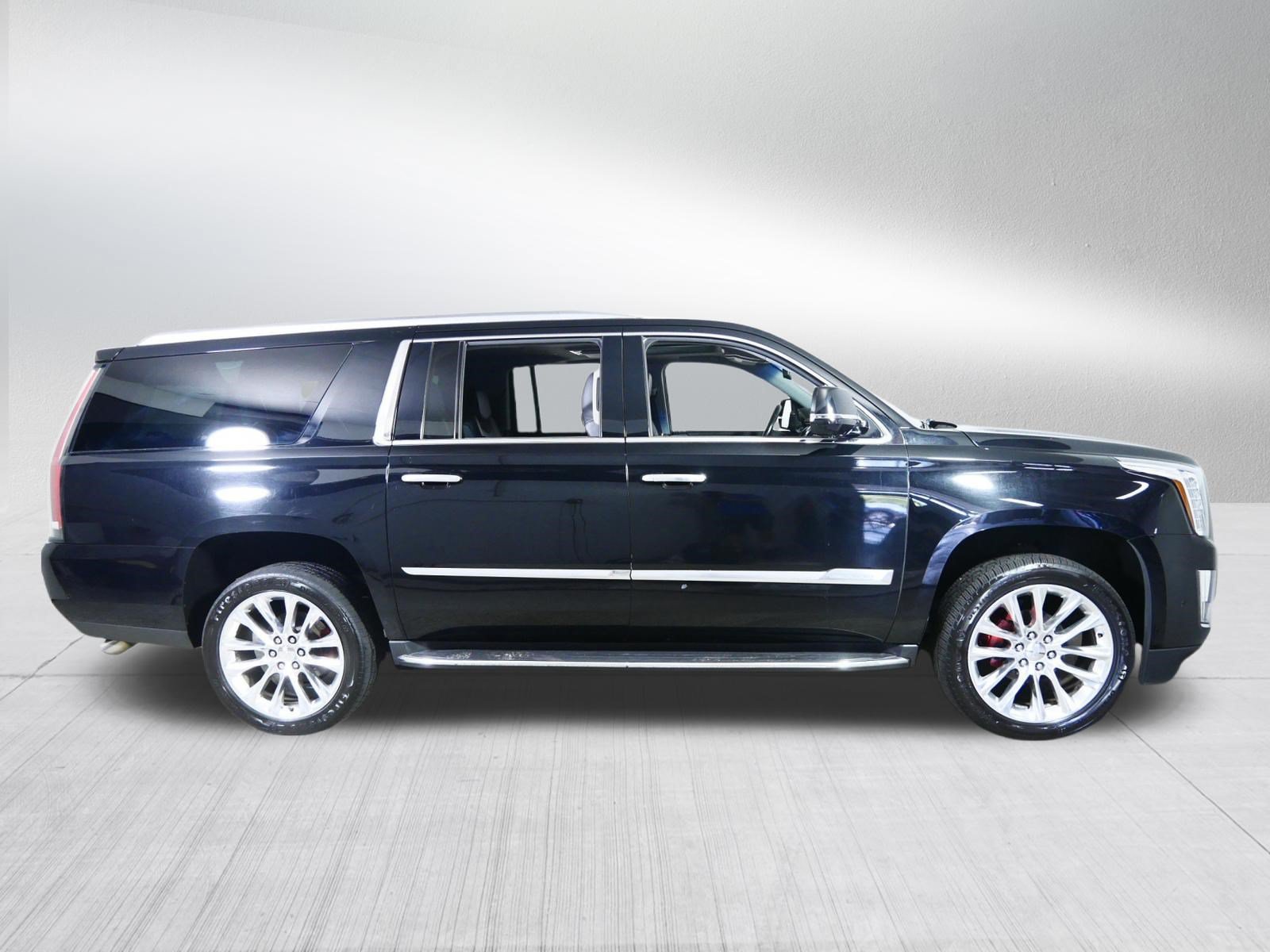 Used 2017 Cadillac Escalade ESV Luxury AWD/4WD image 8