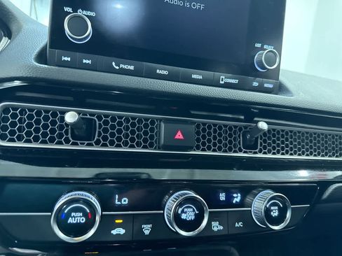 Used 2025 Honda Civic Sport image 26