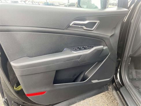 New 2026 Kia Sportage LX image 12