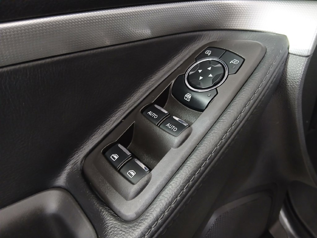Used 2014 Ford Explorer XLT w/ Equipment Group 202A AWD/4WD image 20