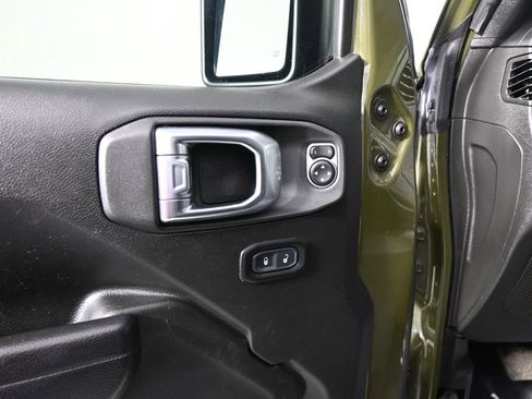 Used 2023 Jeep Gladiator Sport image 19