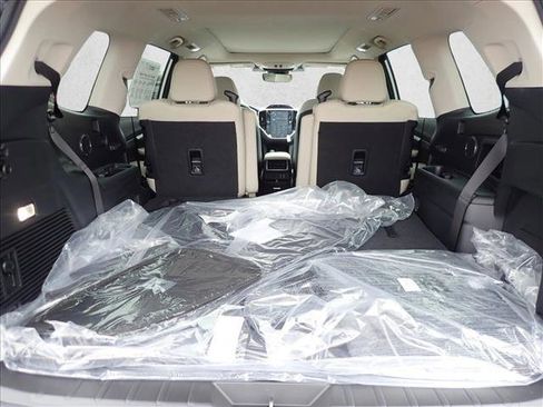 New 2026 Subaru Ascent Limited AWD/4WD image 8
