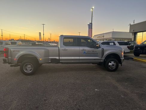 Used 2023 Ford F350 Lariat w/ Lariat Ultimate Package image 15