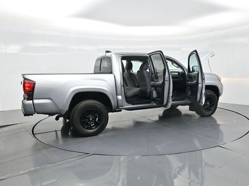 Used 2022 Toyota Tacoma SR5 image 33