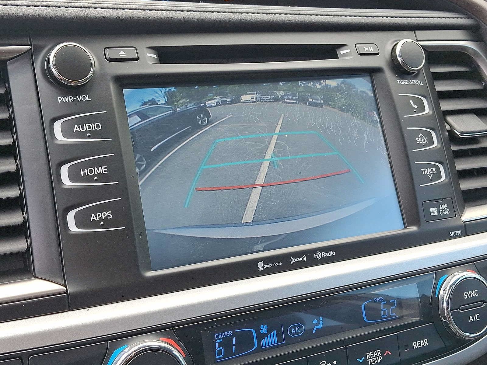 Used 2019 Toyota Highlander XLE AWD/4WD image 21