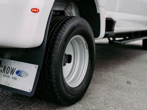 Used 2024 Ford F350 XLT image 10