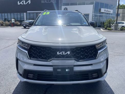 Certified 2023 Kia Sorento EX w/ Panoramic Sunroof Package FWD image 2