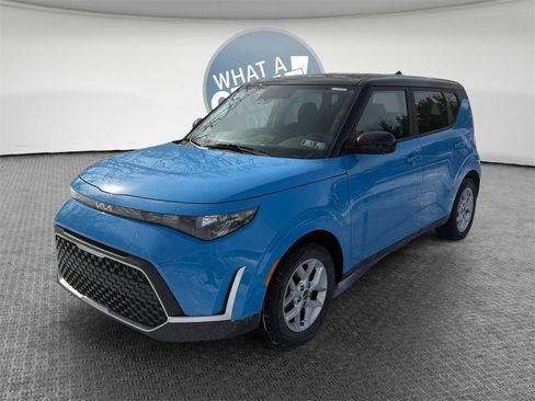 Certified 2023 Kia Soul S image 8