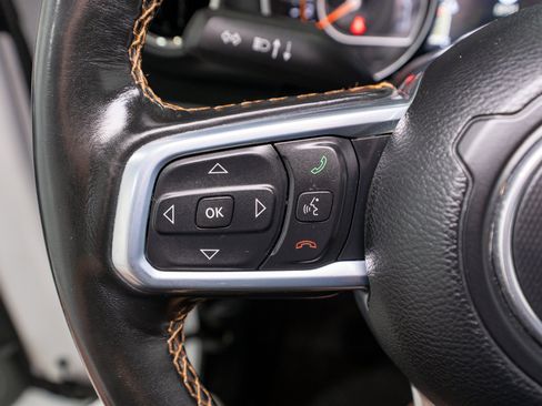Used 2020 Jeep Wrangler Unlimited Sahara AWD/4WD image 28