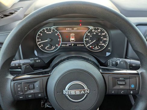 Used 2023 Nissan Rogue SV FWD image 28