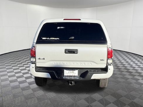 Used 2023 Toyota Tacoma Limited image 5