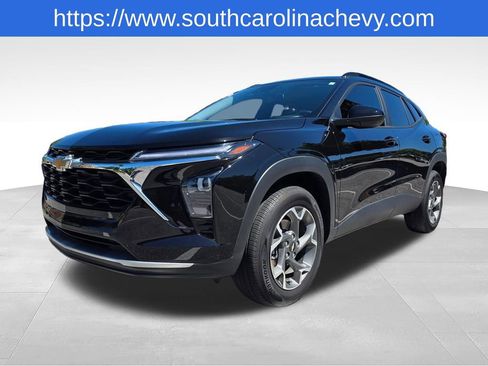 Used 2025 Chevrolet Trax LT w/ Driver Confidence Package FWD image 35