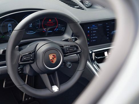 New 2026 Porsche Panamera image 22