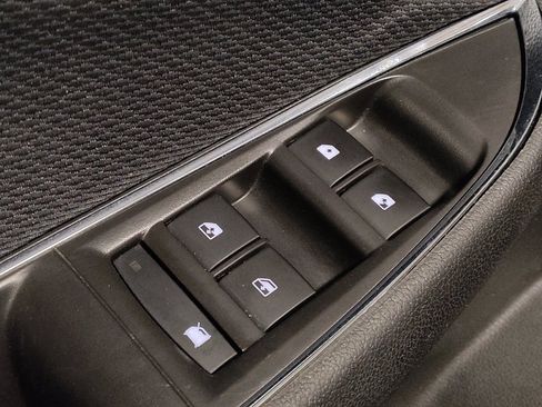 Used 2017 Chevrolet Cruze LS image 27