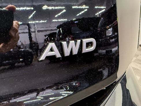 Certified 2025 Nissan Rogue S image 7