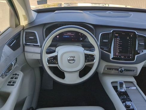 Used 2024 Volvo XC90 B6 Ultimate image 17