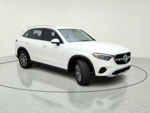 Certified 2024 Mercedes-Benz GLC 300 image 5