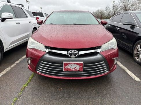 Used 2017 Toyota Camry LE image 2