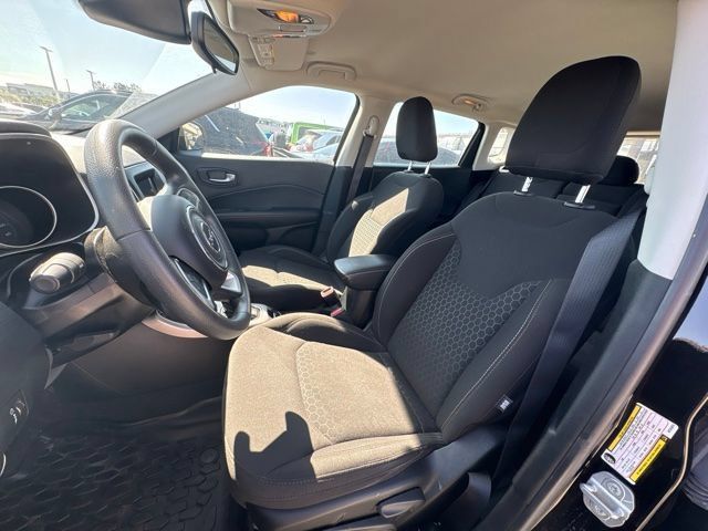 Used 2021 Jeep Compass Sport AWD/4WD image 5