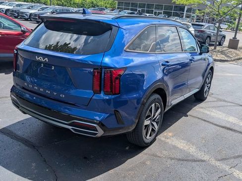 Used 2022 Kia Sorento S w/ Panoramic Sunroof Package FWD image 7