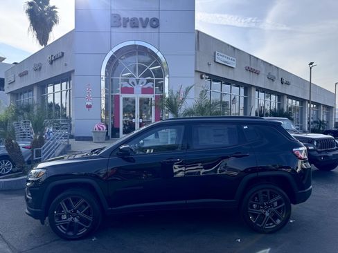 New 2026 Jeep Compass Latitude image 4